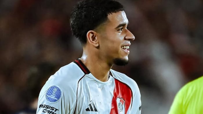 Kendry Páez se alista para su primer Clásico ante Boca Juniors.