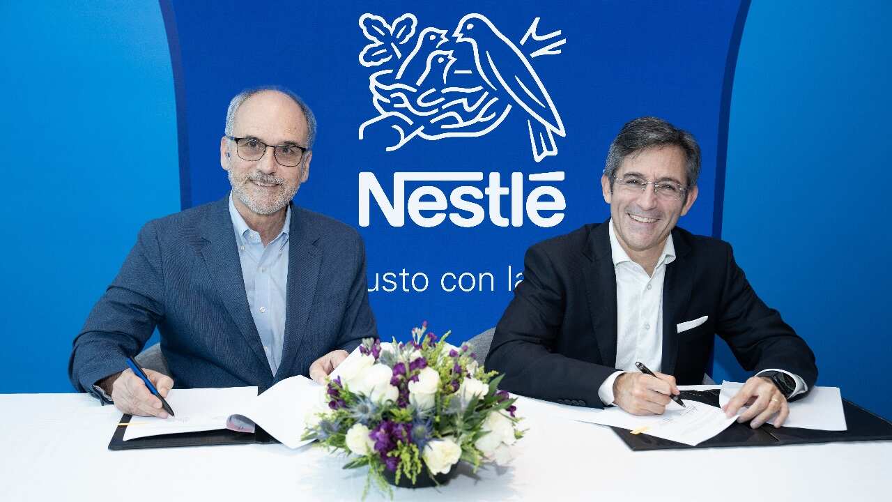 Nestlé firma convenios con la Asociación Nacional de Empresas Cooperativas de los EEUU para sostenibilidad y desarrollo en Ecuador