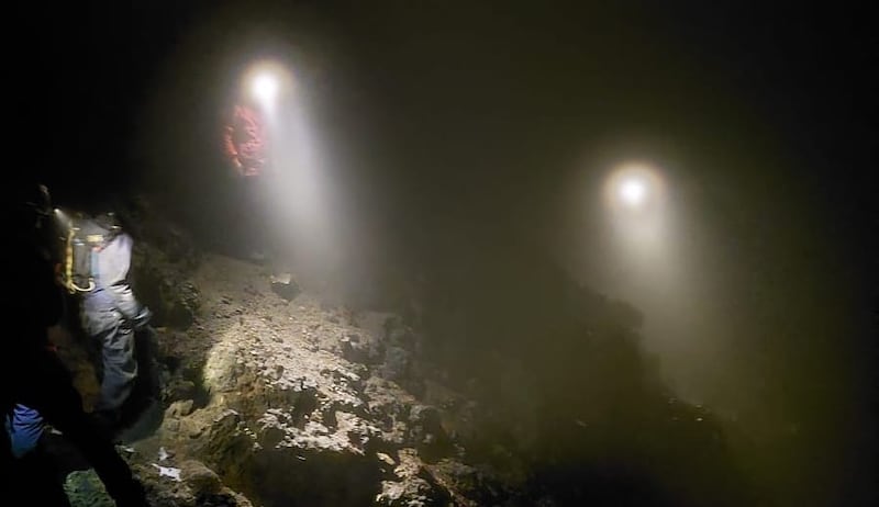 Hombre herido con hipotermia y joven extraviado fueron rescatados en el Rucu Pichincha, en Quito