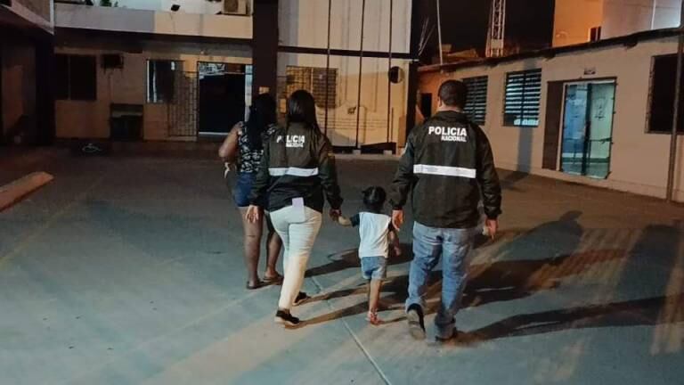 Madre que pretendía vender a su hija en 400 dólares en Santa Elena