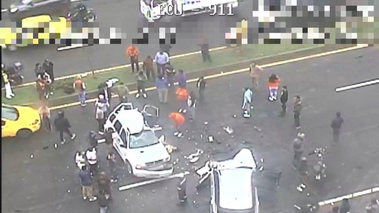 Dos autos se impactaron de frente. El ECU 911 indicó que no se registran heridos