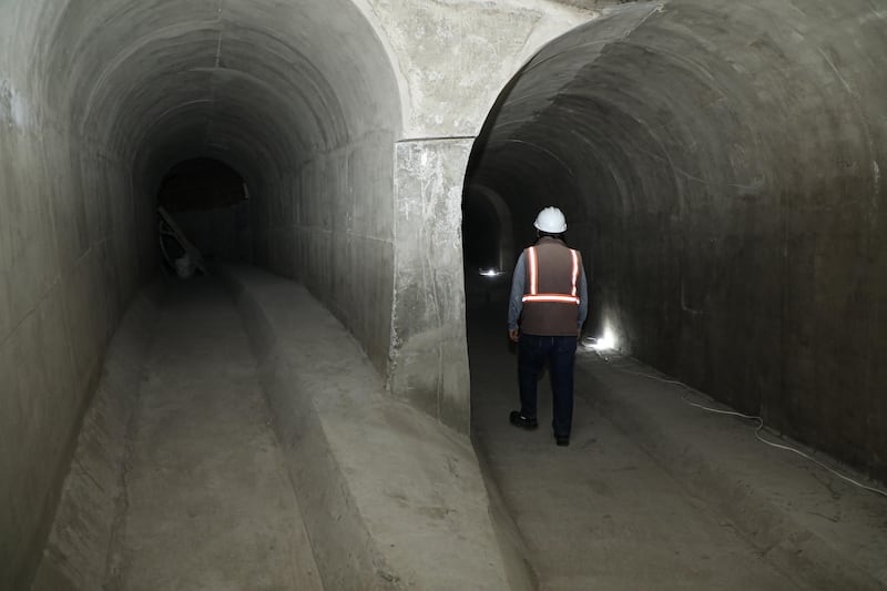 Alcalde de Quito verificó avance del colector Granados, que mejorará el drenaje pluvial en el norte de la ciudad