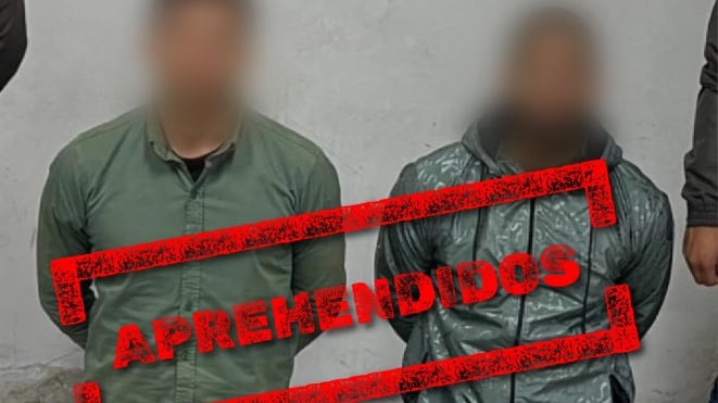 Aprehenden a dos sospechosos de sacapintas en exteriores de banco en el norte de Quito