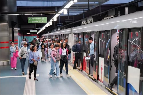 Metro de Quito retoma sus horarios habituales tras finalizar el toque de queda