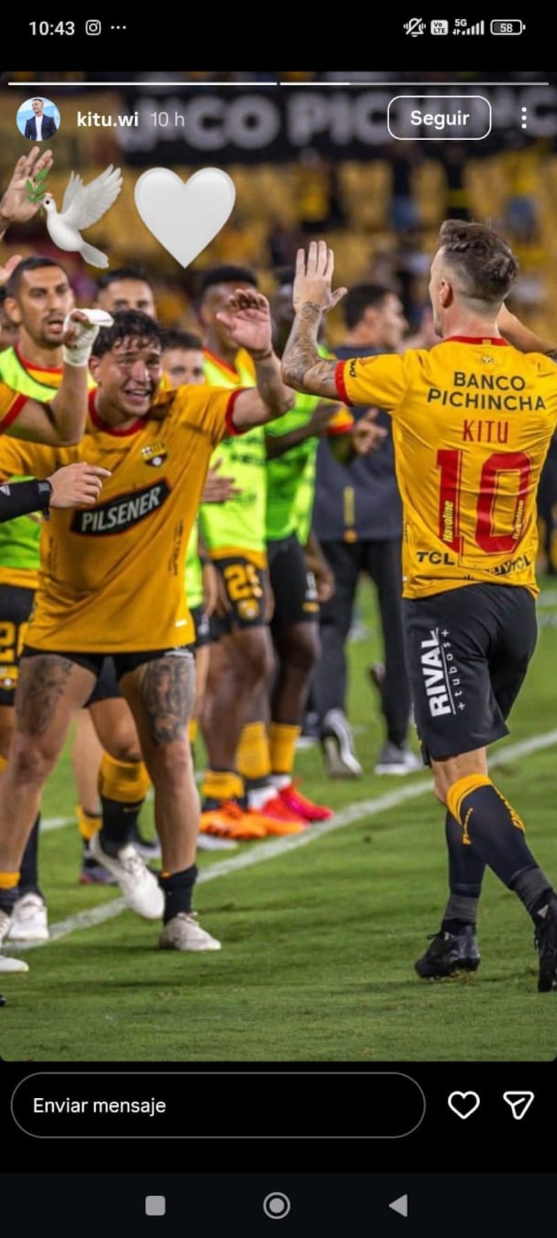 Jugadores se despiden de Mario Pineida