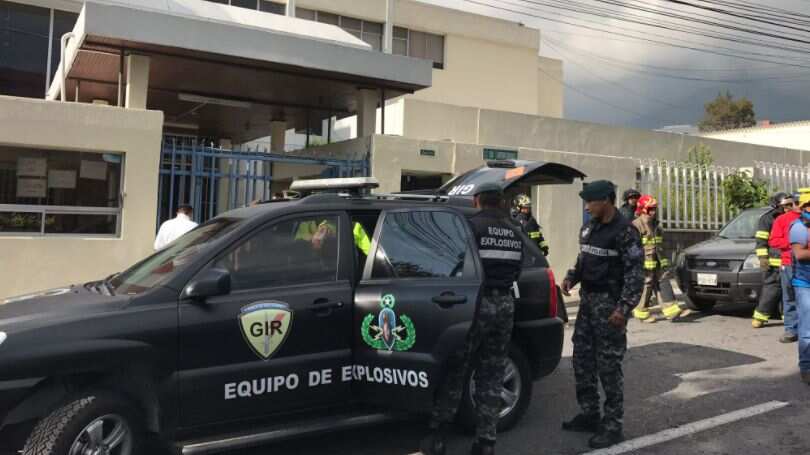 Twitter @magrazziaacosta