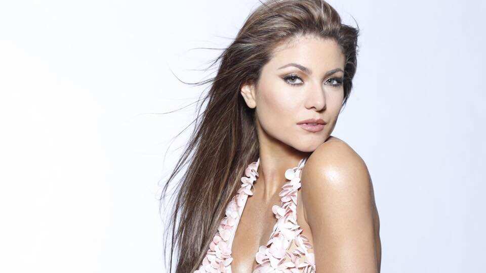 Facebook Constanza Baez