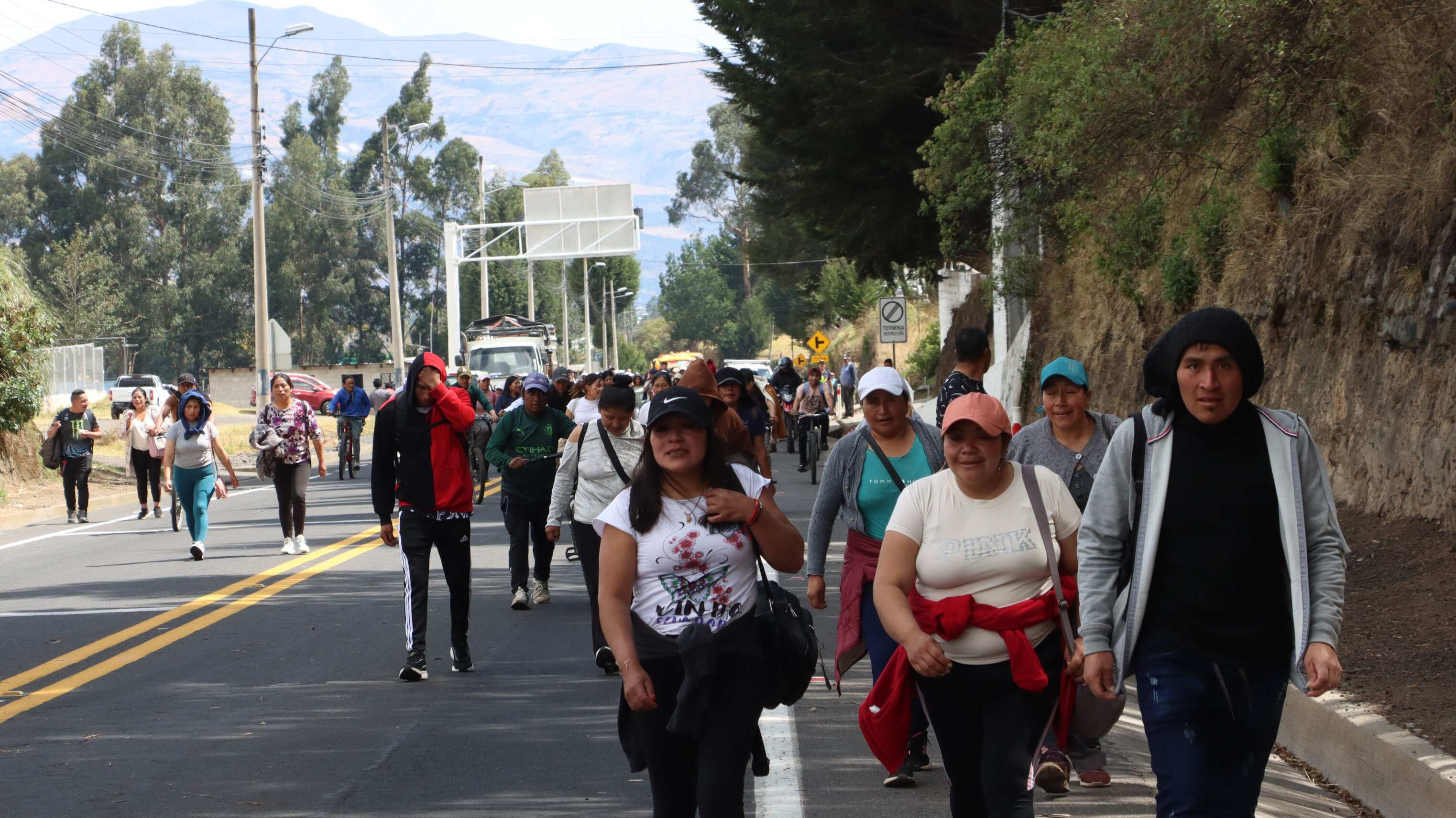 Múltiples cierres de tramos viales por manifestaciones este miércoles 24 de septiembre.