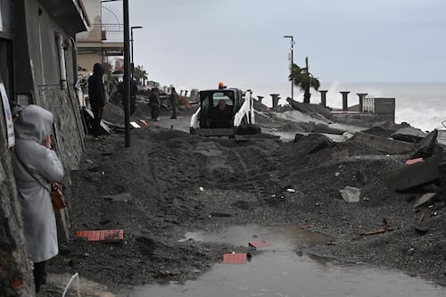 VIDEO: Inundaciones y viento extremo golpean Sicilia, Calabria y Cerdeña