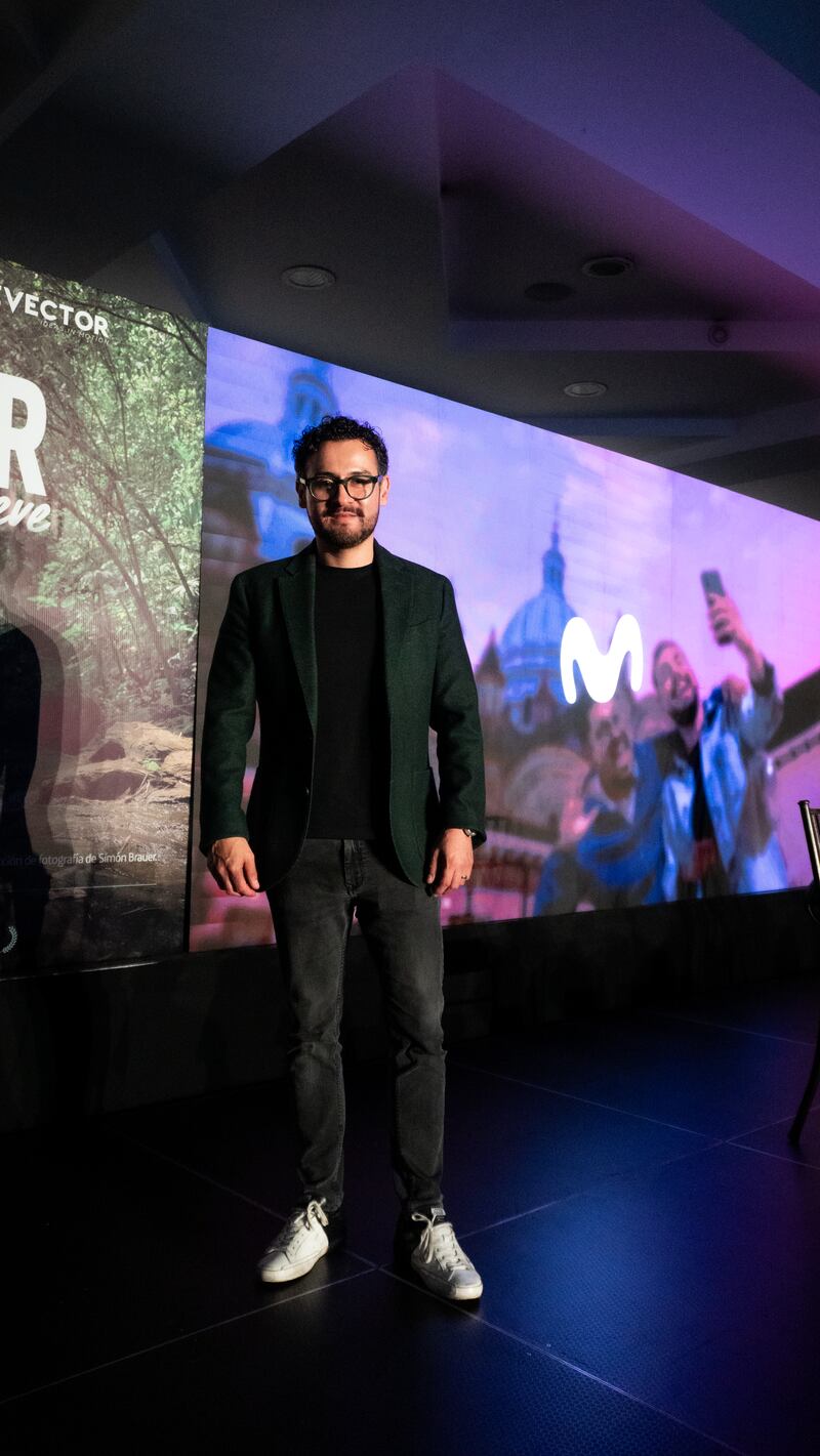 Presentación documental “Ecuador nos mueve”