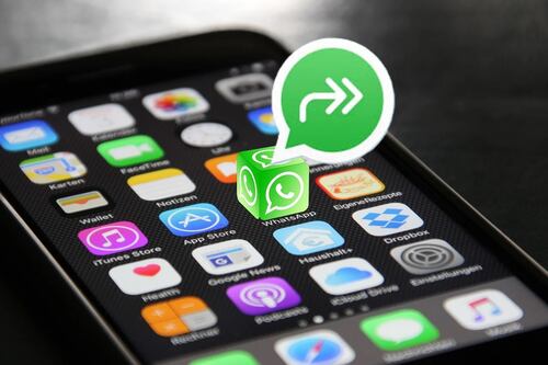 Doble flecha en los mensajes de WhatsApp: ¿Para qué sirve este nuevo ícono en los chats?