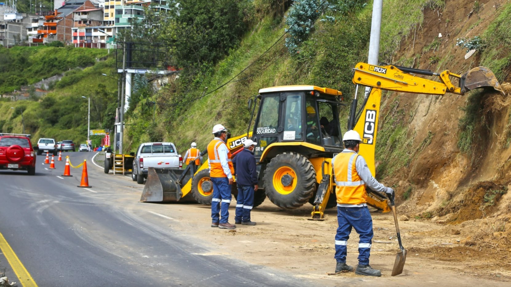 Cierres parciales en la av. Oswaldo Guayasamín y en la av. Simón Bolívar del 21 al 23 de marzo