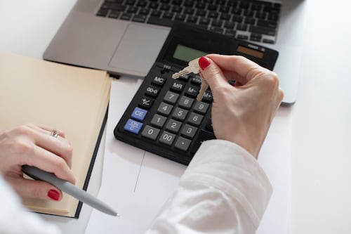 Conoce si puedes postularte al remate de casas y terrenos del Biess 2025