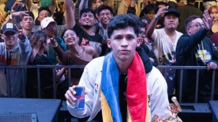 Abel, ecuatoriano en la batalla de gallos