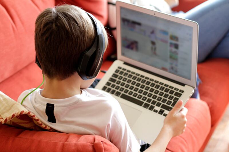 Adolescente apuñaló a su abuela por una laptop