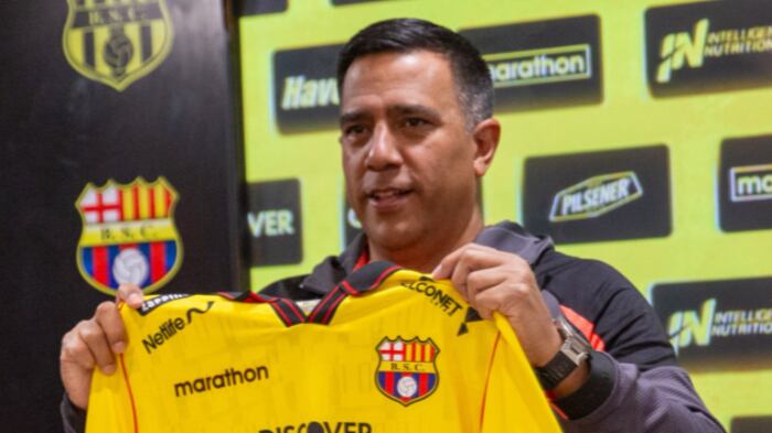 César Farías está obligado a cumplir el sueño de su nieto con Barcelona SC.