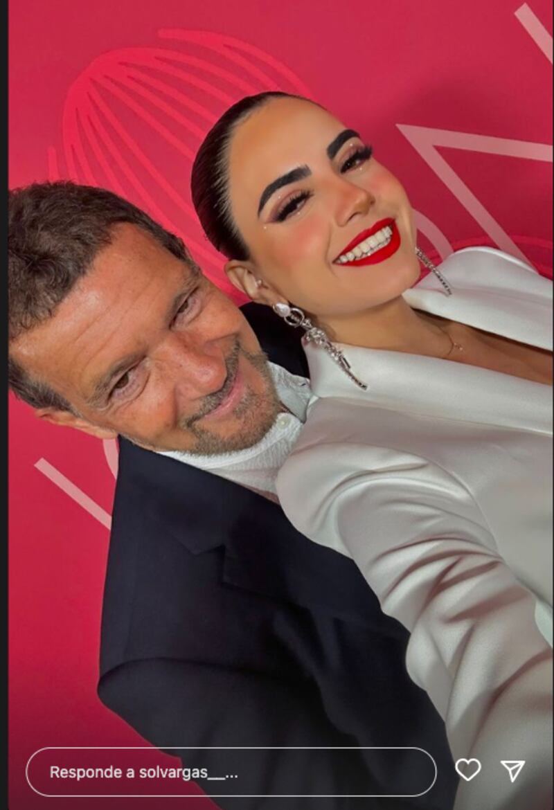 Una exparticipante de MasterChef Ecuador se encontró con Antonio Banderas y esto pasó