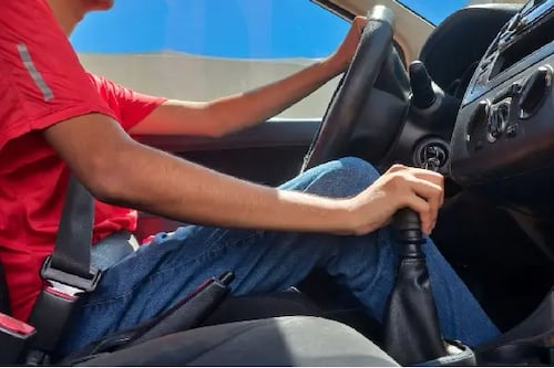 Invadió el carril contrario y ocasionó un choque que provocó la muerte de tres personas: fue sentenciado