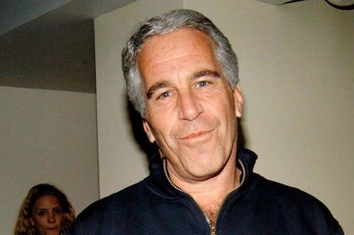 Los millones que ofrecieron los herederos de Epstein a sus víctimas para frenar las demandas