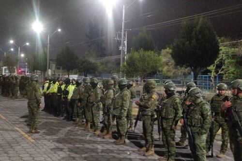 Operativo navideño en la cárcel de Riobamba deja el decomiso de teléfonos, chips, un congelador y otros objetos prohibidos