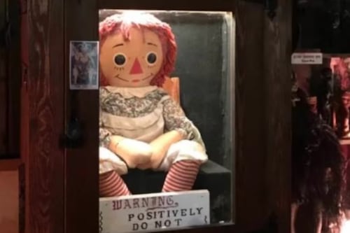 Actor Matt Rife es el nuevo custodio de la muñeca Annabelle; compró la casa y el museo de Ed y Lorraine Warren