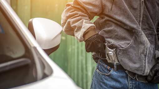 Víctima de secuestro y robo cuenta cómo le sustrajeron su vehículo al aceptar una carrera por aplicación.