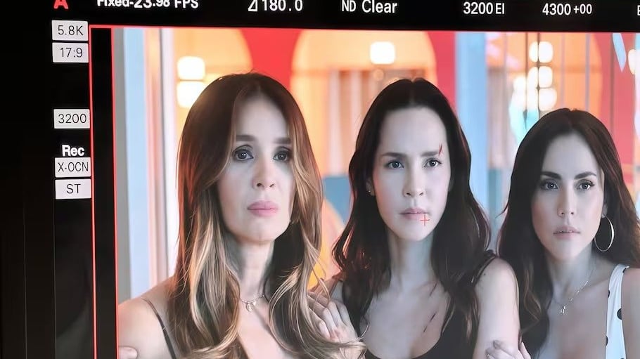 Sin Senos Sí Hay Paraíso