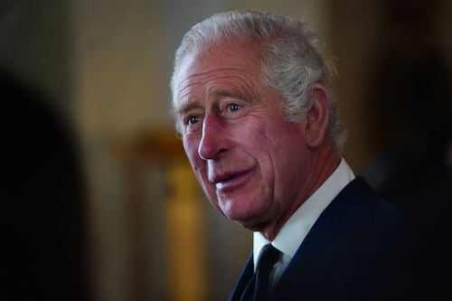 Prensa británica revela la importante decisión que tomó equipo médico del rey Carlos