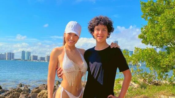 Alejandra Jaramillo y su hijo