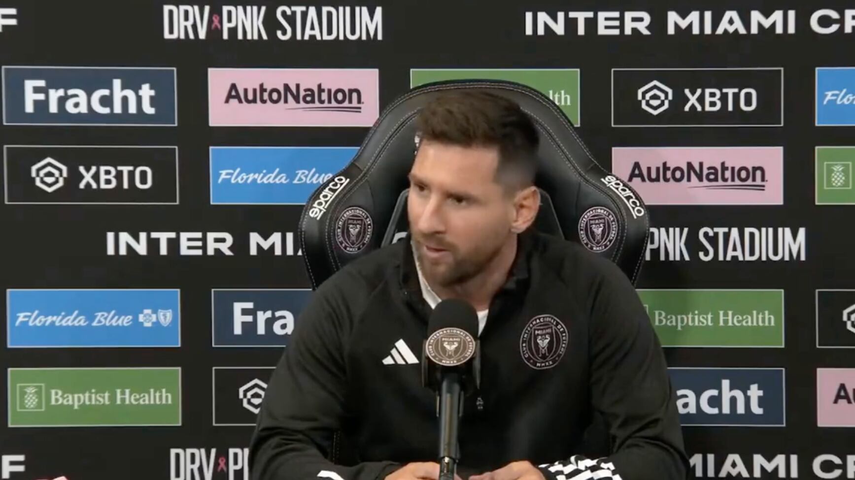 Lionel Messi hablando inglés con IA