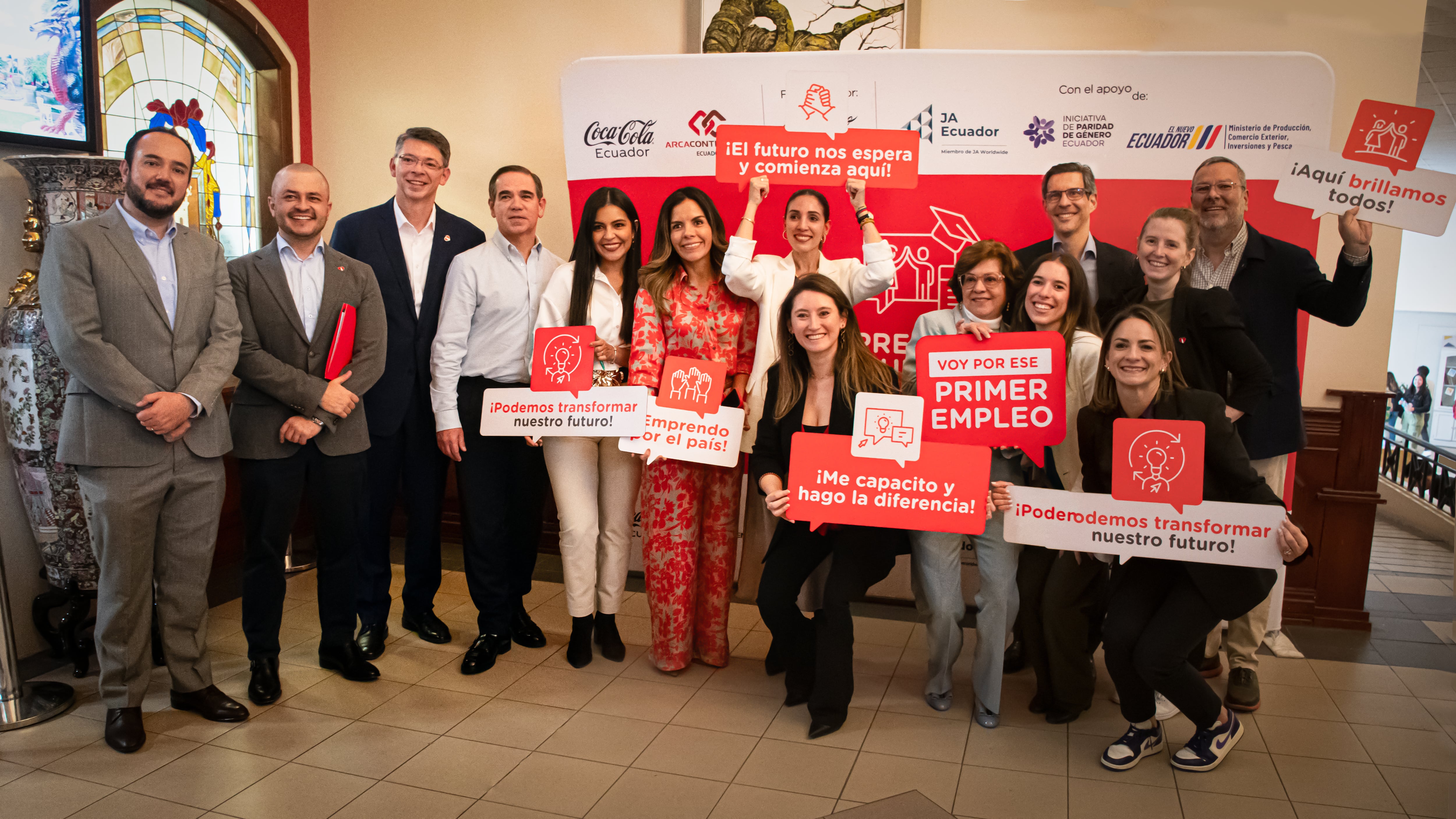 Compañía Coca-Cola y Arca Continental Ecuador impulsan el desarrollo profesional de los jóvenes