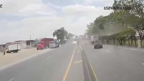 Accidente de tránsito en la via Nobol - Daule.