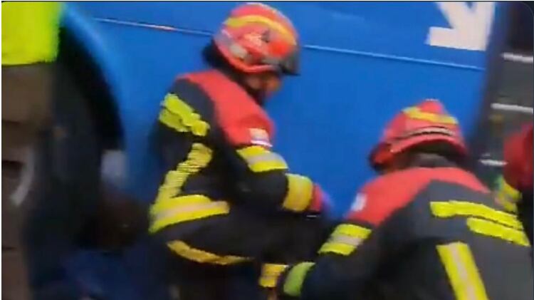 Quito: un fallecido tras choque de bus contra una motociclista en la Av. Mariscal Sucre