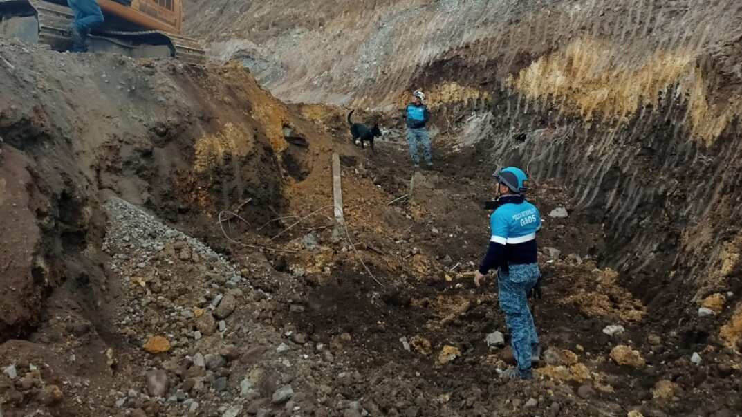 Trabajaos de búsqueda en Alausí