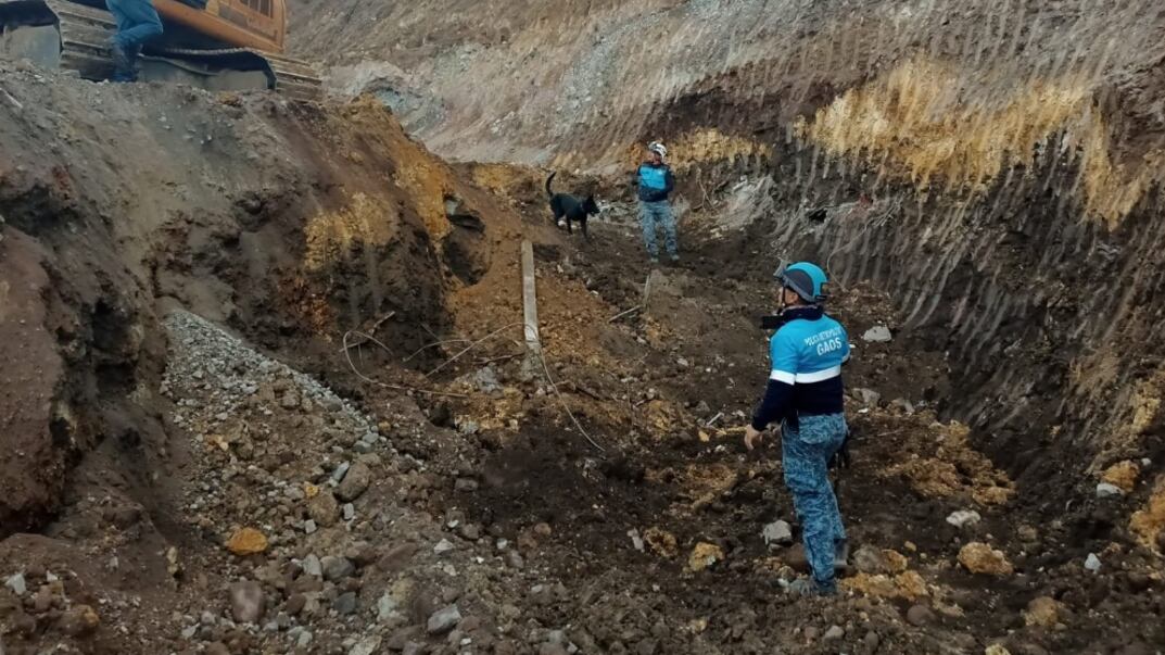 Trabajaos de búsqueda en Alausí