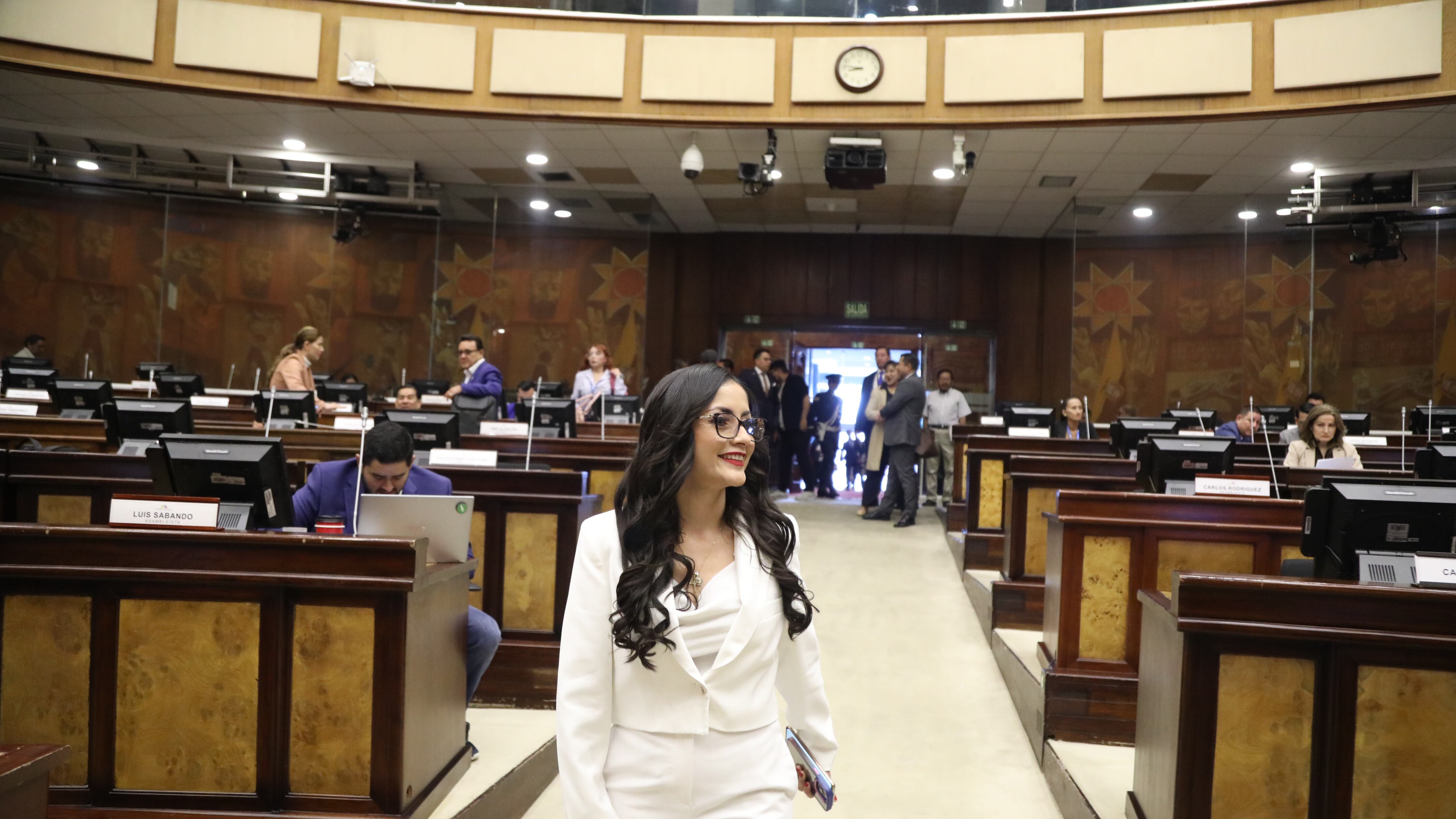 Viviana Veloz asume como presidenta de la Asamblea