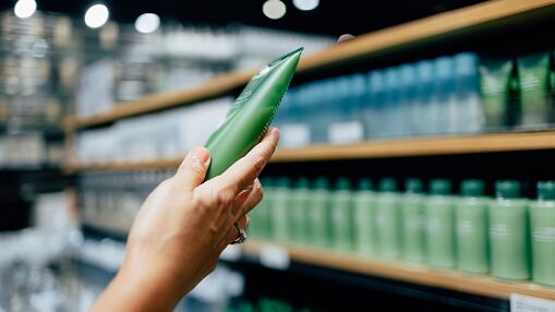 Arcsa detecta 88 mil cosméticos irregulares en operativos en Ecuador