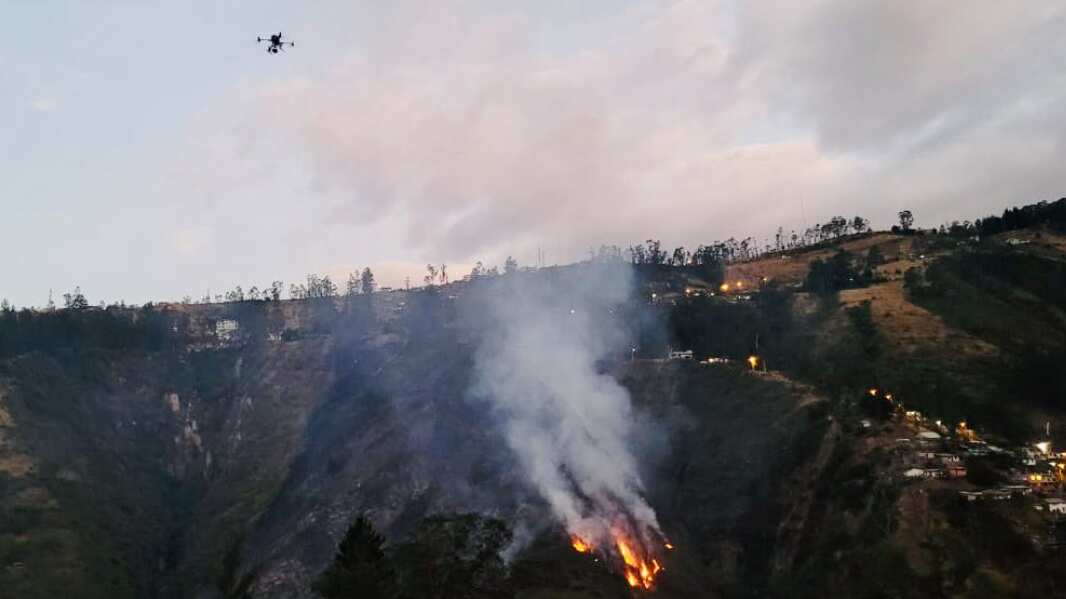 Incendio forestal en el cerro Auqui