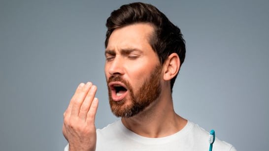 Mal aliento puede ser señal de cáncer.