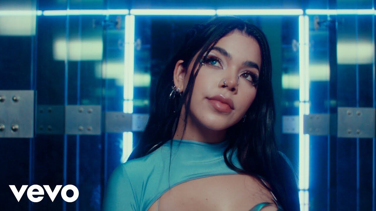 Vinícius Jr. se dejó ver tomado de la mano con Kenia Os.