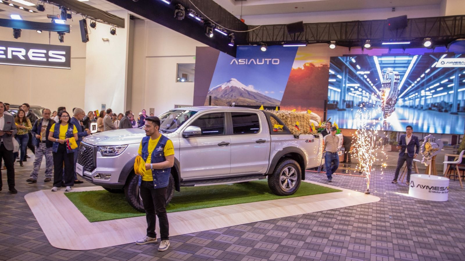 Pacífico y Páramo: Armacar lanzó la camioneta de Ecuador