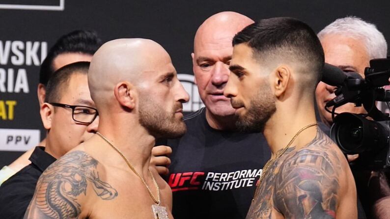 Volkanovski vs Topuria en UFC 298