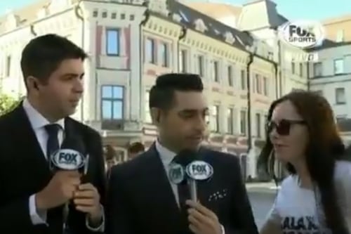 VIDEO: Rusa seduce a reportero mexicano en pleno programa en vivo