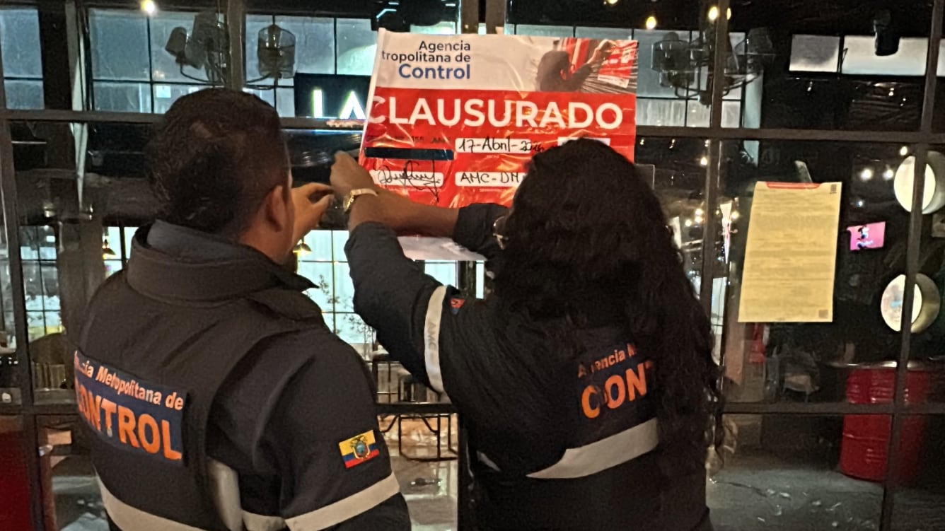 Drogas ocultas en las paredes: intervienen locales en el norte de Quito y hallan marihuana, cocaína y ‘tusi’. Foto: AMC