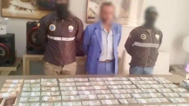 Tenía 395.000 dólares falsos en su casa, en Samborondón