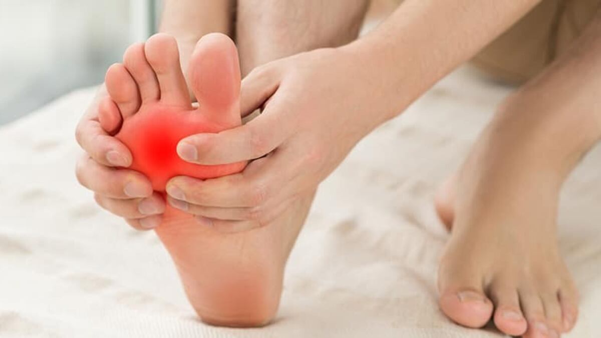 ¿Por qué me arden los pies?