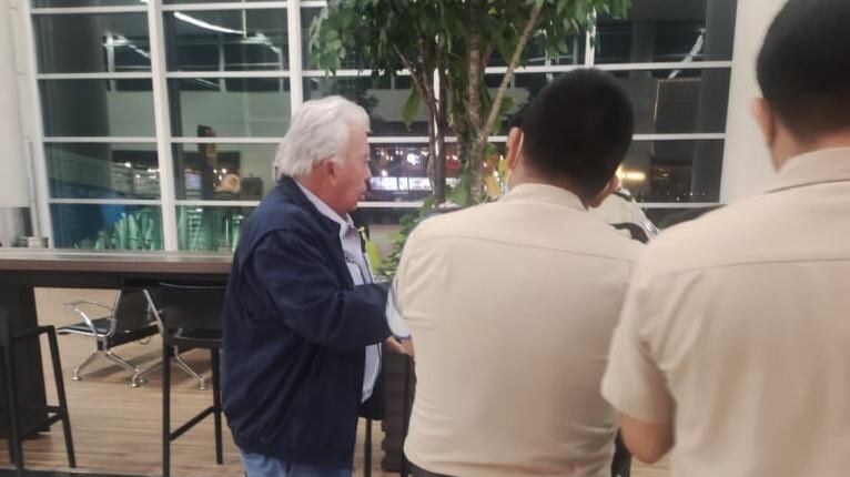 Danilo Carrera fue retenido por la Policía al intentar abordar un vuelo hacia Nueva York