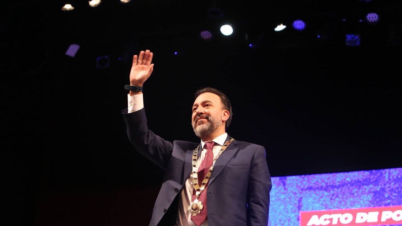 Pabel Muñoz en su posesión como Alcalde de Quito