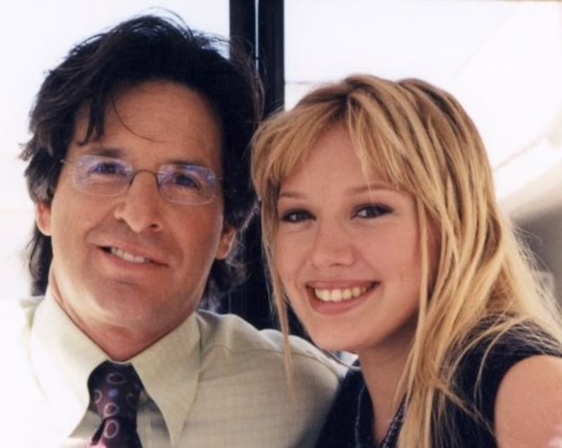 Lizzie McGuire vuelve a ser tendencia tras el mensaje de Hilary Duff por la muerte de Robert Carradine