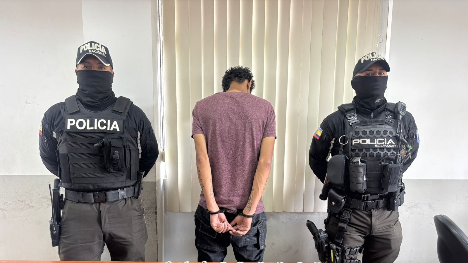 Quito: aprehenden a ciudadano con 82 fundas de presunta droga en Pomasqui